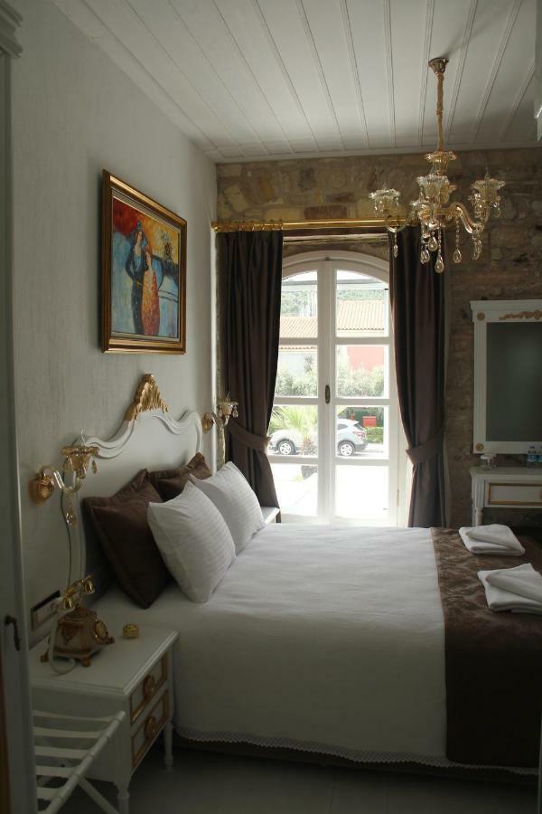 Laledan Hotel Çeşme Εξωτερικό φωτογραφία